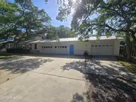 137 NW 9th Street, Oak Island, NC 28465 — 4-bedroom home, Oak Island, NC, photo 3 of 36