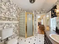 15 Mccaskill Road W, Pinehurst, NC 28374 — 4-bedroom home in Old Town, Pinehurst, NC, photo 13 of 26: Level 2 Jack and Jill Master