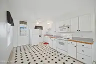 241 Windwood Drive, Elizabeth City, NC 27909 — 3-bedroom waterfront home in Glen Cove, Elizabeth City, NC, photo 14 of 36: 10-241-Windwood-Dr