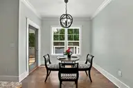 212 Shoreview Drive, New Bern, NC 28562 — 3-bedroom waterfront home in Stillwater Harbour, New Bern, NC, photo 14 of 49: Breakfast area