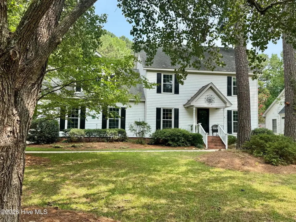 113 Bishop Drive, Winterville, NC 28590 — 3-bedroom home in Windsor, Winterville, NC, photo 1 of 49: Front Pic