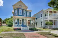 109 N 7th Street, Wilmington, NC 28401 — 2-bedroom home in East Wilmington Park, Wilmington, NC, photo 4 of 70: 004_img_7259_289