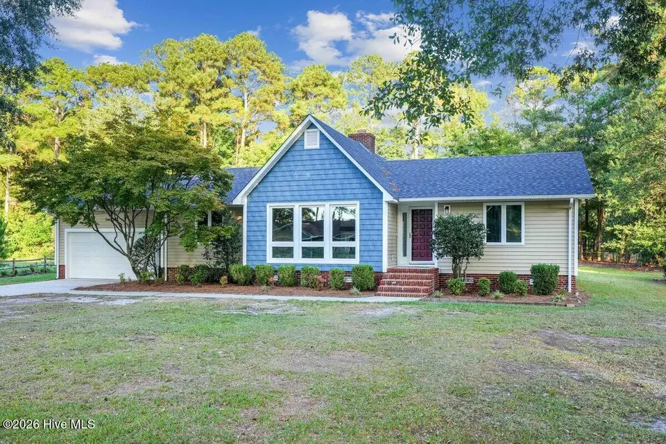4419 Lauradale Drive, Pink Hill, NC 28572 — 3-bedroom home in Shamrock Village, Pink Hill, NC, photo 1 of 30: 4419 Lauradale Dr-5