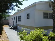 133 Myrtle Avenue, Kure Beach, NC 28449 — 3-bedroom manufactured home in Hanby Beach, Kure Beach, NC, photo 3 of 27: DSC03698