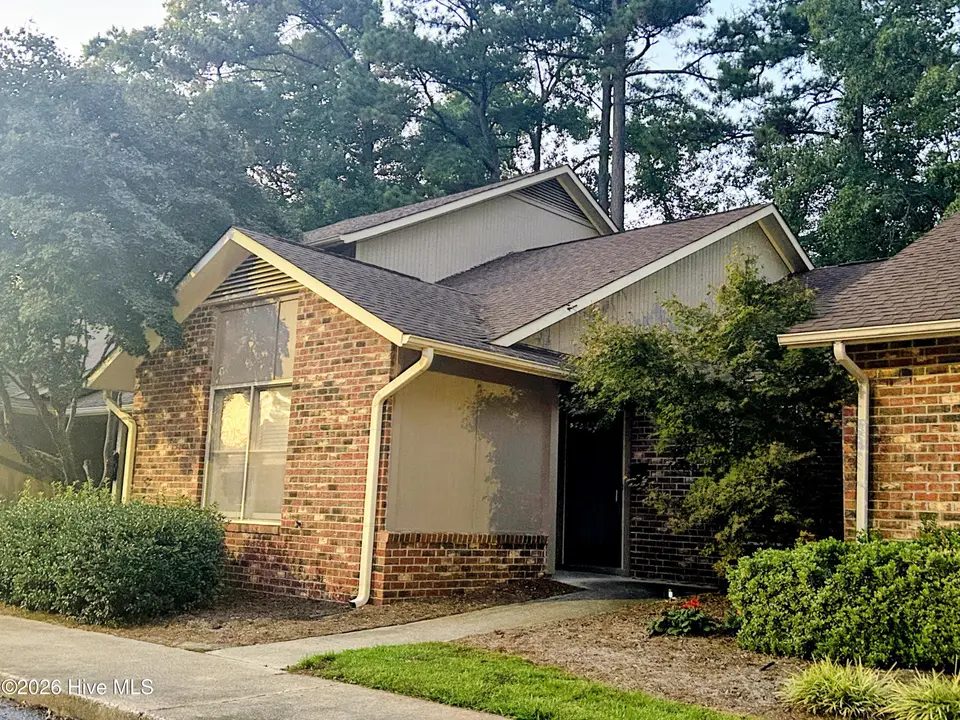2005 Quail Ridge Road E, Greenville, NC 27858 — 2-bedroom townhome in Quail Ridge, Greenville, NC, photo 1 of 7: IMG_1447