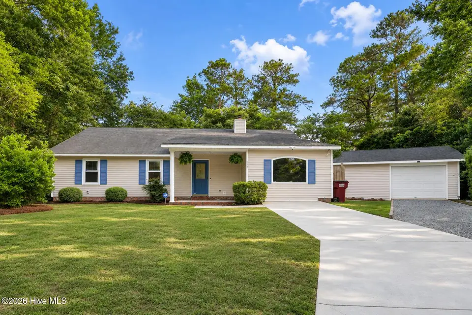 122 Raintree Court, Wilmington, NC 28411 — 3-bedroom home in Queens Point, Wilmington, NC, photo 1 of 27