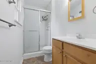 107 Royal Court, Jacksonville, NC 28546 — 3-bedroom home in Regalwoods, Jacksonville, NC, photo 17 of 18: Master Bathroom