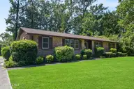 5 Forest Court, Jacksonville, NC 28540 — 3-bedroom home in Houston Heights, Jacksonville, NC, photo 2 of 36