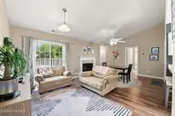 124 Buckskin Drive, New Bern, NC 28562 — 3-bedroom home in Surrey Downs, New Bern, NC, photo 5 of 25: 37-web-or-mls-DSC_1288