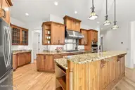 70 Royal Dublin Downs, Pinehurst, NC 28374 — 4-bedroom waterfront home in National, Pinehurst, NC, photo 12 of 53: Gourmet kitchen