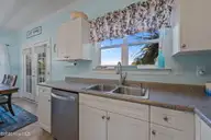 615 N New River Drive Apt D, Surf City, NC 28445 — 3-bedroom waterfront townhome in Hammock Cove Townhouses, Surf City, NC, photo 16 of 47: 35-web-or-mls-_RAD4987