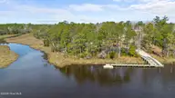 158 Starkey Creek Drive, Peletier, NC 28584 — 3-bedroom waterfront home in Peletier Shores, Peletier, NC, photo 19 of 26: starkey-18