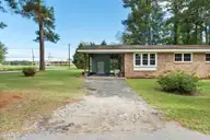 67 Thomas Avenue, Chadbourn, NC 28431 — 3-bedroom home in Sandy Plain Village, Chadbourn, NC, photo 6 of 39: 6_DSC08236