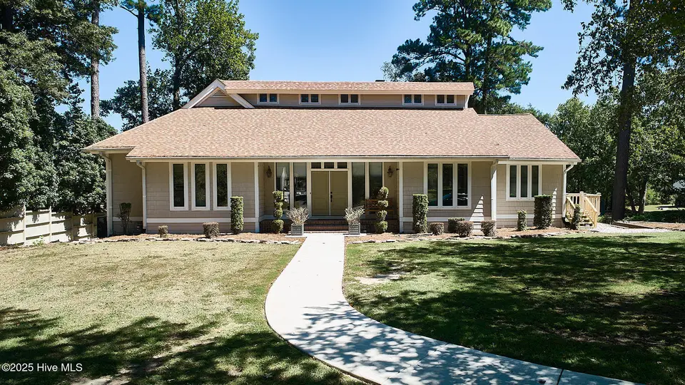 4502 Saint Andrews Drive N, Wilson, NC 27896 — 4-bedroom home in Country Club Colony, Wilson, NC, photo 1 of 78: Main