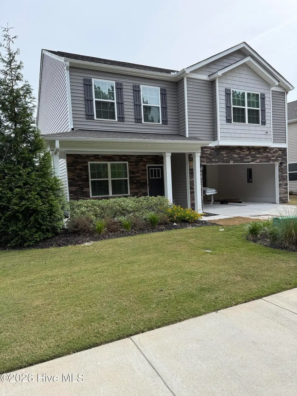 1001 Chiles Drive, New Bern, NC 28562 — 3-bedroom home in West New Bern, New Bern, NC, photo 1 of 33: 1001 Chiles Drive
