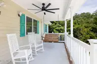 122 Purdie Drive, Emerald Isle, NC 28594 — 3-bedroom home in Oakland Hills, Emerald Isle, NC, photo 3 of 22: Ocean Moon Cottage 003