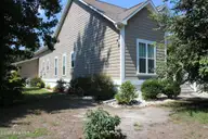 104 Queens Harbor Drive, Swansboro, NC 28584 — 4-bedroom waterfront home in Queens Harbor, Swansboro, NC, photo 7 of 50