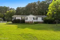 115 Royal Oak Road NW, Shallotte, NC 28470 — 3-bedroom manufactured home, Shallotte, NC, photo 3 of 42