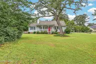 209 River Reach Drive, Swansboro, NC 28584 — 3-bedroom waterfront home in River Reach, Swansboro, NC, photo 2 of 32
