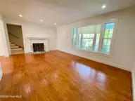 1005 Jones Avenue, Elizabeth City, NC 27909 — 3-bedroom home in Pine Grove, Elizabeth City, NC, photo 23 of 48: Living area