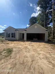 6436 Country Club Drive, Grifton, NC 28530 — 3-bedroom home in Country Club Hills, Grifton, NC, photo 2 of 28: 6436 Country Club