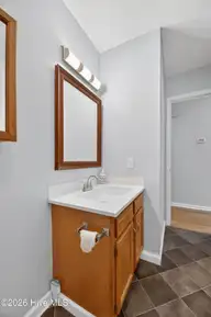 2310 Ivy Road, Greenville, NC 27858 — 3-bedroom home in Hunterchase, Greenville, NC, photo 24 of 42: 025_DSC_4378