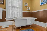 1223 National Avenue, New Bern, NC 28560 — 4-bedroom home in Riverside Historic, New Bern, NC, photo 22 of 43: Clawfoot Soak Tub
