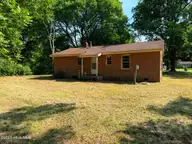 609 Swamp Road, Pantego, NC 27860 — 3-bedroom home, Pantego, NC, photo 3 of 16: IMG_1617
