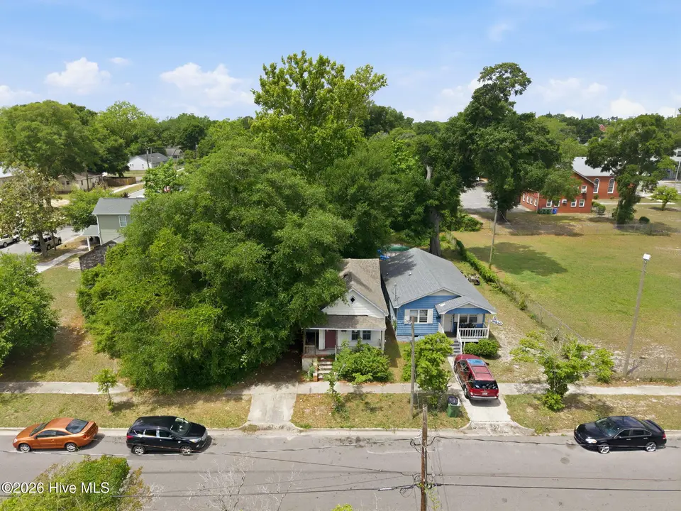 618 S 11th Street, Wilmington, NC 28401 — 2-bedroom home in Downtown, Wilmington, NC, photo 1 of 19: 9-web-or-mls-DJI_20260513121037_0077_D