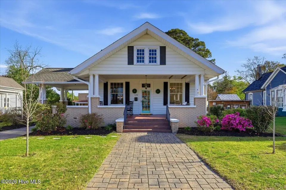 129 E Railroad Street, La Grange, NC 28551 — 3-bedroom home, La Grange, NC, photo 1 of 38: 01-129 E Railroad St-1