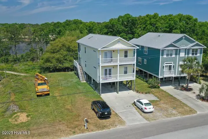 314 Spencer Farlow Drive Unit 2, Carolina Beach, NC 28428 — 3-bedroom condo in Heart of Carolina Beach, Carolina Beach, NC, photo 1 of 21: street view drone