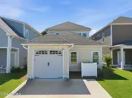 236 Leonda Drive, Beaufort, NC 28516 — 3-bedroom waterfront home in Beau Coast, Beaufort, NC, photo 13 of 55: 9-web-or-mls-236 Leonda Dr 009