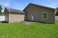 172 Oakley Drive, New Bern, NC 28560 — 3-bedroom home in Creekwood, New Bern, NC, photo 22 of 35: 172 Oakley Drive, New Bern, NC 28560