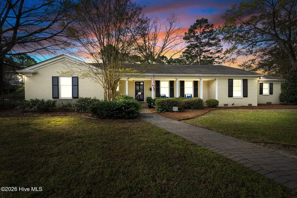 3617 Hawthorne Road, Rocky Mount, NC 27804 — 4-bedroom home in Westridge, Rocky Mount, NC, photo 1 of 31: Just LOVELY!