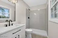 3504 Taylor Street, New Bern, NC 28560 — 4-bedroom home in Pinecrest, New Bern, NC, photo 16 of 28: Master Bath