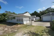 424 Trott Street, Oak Island, NC 28465 — 3-bedroom home in Yaupon Beach, Oak Island, NC, photo 5 of 52: 424 Trott St Oak Island NC-large-010-017