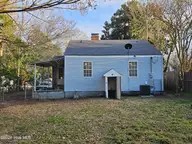 516 National Court Drive, New Bern, NC 28560 — 2-bedroom home, New Bern, NC, photo 3 of 27