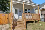 1005 Queen Street, Wilmington, NC 28401 — 3-bedroom waterfront home in Downtown, Wilmington, NC, photo 8 of 52: 10-IMG_0122