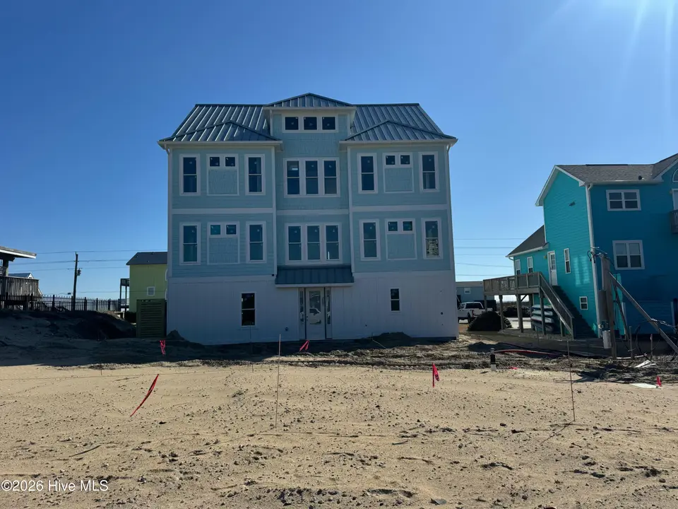 404 Ocean Drive ., Emerald Isle, NC 28594 — 9-bedroom waterfront home in Emerald Isle By The Sea, Emerald Isle, NC, photo 1 of 25: IMG_4179