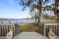 19 Batts Hill Road, New Bern, NC 28562 — 3-bedroom waterfront townhome in Olde Towne, New Bern, NC, photo 9 of 57: 7-web-or-mls-0C0A5616
