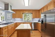 1000 Colleton Way, Trent Woods, NC 28562 — 3-bedroom home in Bellefern, Trent Woods, NC, photo 21 of 66: 37-web-or-mls-0C0A6247