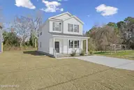 310 S Vann Street, Burgaw, NC 28425 — 3-bedroom home in View Point, Burgaw, NC, photo 2 of 32: 310_South_Vann_Street_Front