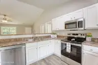 212 Sweet Gum Lane, Richlands, NC 28574 — 3-bedroom home in Ashbury Park, Richlands, NC, photo 19 of 44