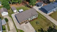 908 Palmer Drive, Calabash, NC 28467 — 3-bedroom manufactured home in Village At Calabash, Calabash, NC, photo 5 of 45