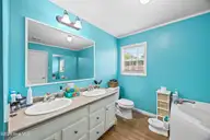 1005 Bowsprit Court, Jacksonville, NC 28546 — 4-bedroom manufactured home in Maynard Manor, Jacksonville, NC, photo 19 of 40