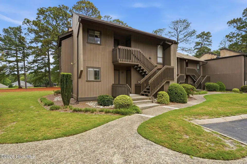 10 Pine Tree Road # 117, Pinehurst, NC 28374 — 2-bedroom condo in St Andrews Cond, Pinehurst, NC, photo 1 of 52: 2-web-or-mls-DSC00653