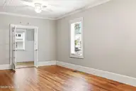 307 Avenue B, New Bern, NC 28560 — 3-bedroom home in Riverside Historic, New Bern, NC, photo 9 of 53: 10_307_avenue_b_009