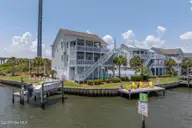 702 Roland Avenue, Surf City, NC 28445 — 4-bedroom waterfront home in Harbor Point, Surf City, NC, photo 4 of 57