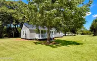 784 W Pleasant Hill Road, Pink Hill, NC 28572 — 3-bedroom home, Pink Hill, NC, photo 5 of 68: IMG_2284