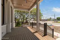 805 Mulberry Street 109, Beaufort, NC 28516 — 2-bedroom condo in 805 Mulberry, Beaufort, NC, photo 6 of 20: Porch